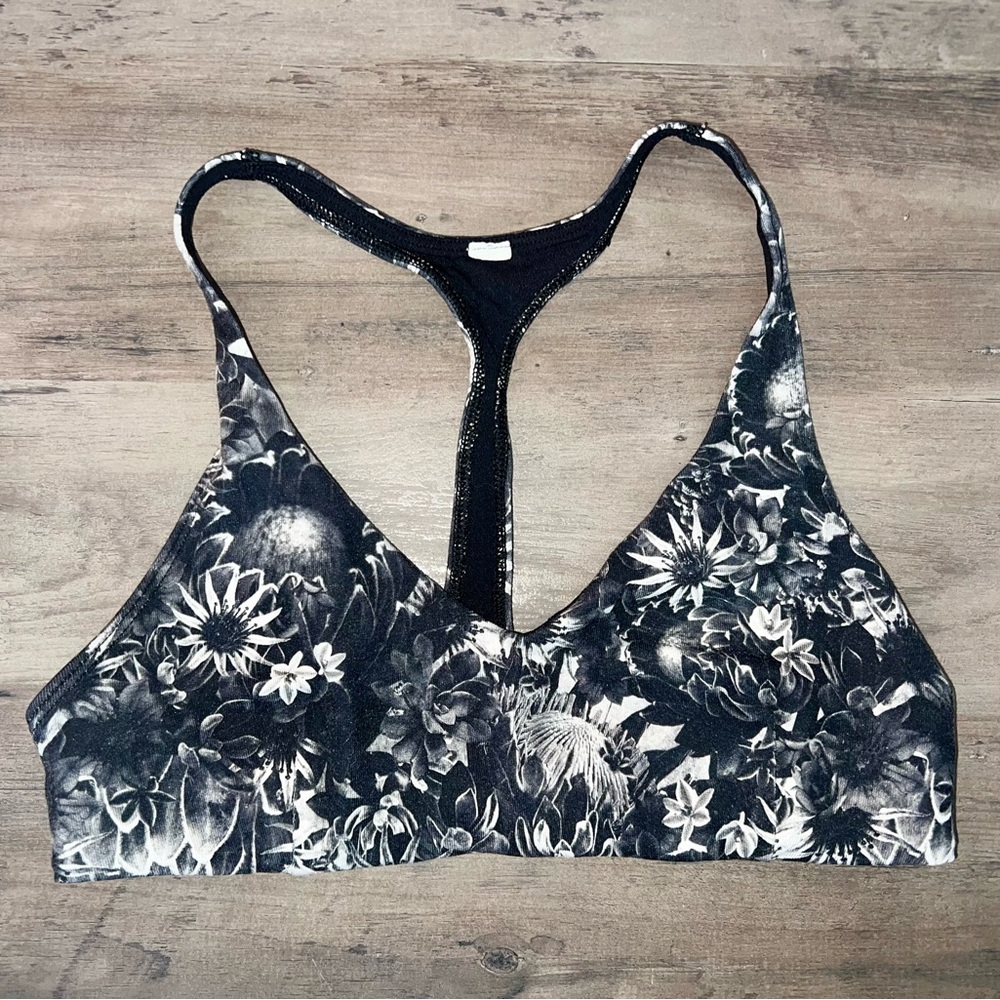 Lululemon Athletica Black and White Sports Bra with Racerback